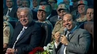 فيديو..السيسي لـ كامل الوزير: «مايصحش مايتكتبش اسم رئيس الوزراء على ولا يافطة»