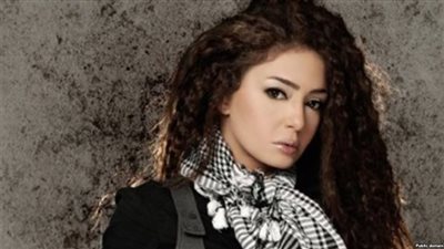عمرو محمود يس يحيي الذكرى الثانية لميرنا المهندس بكلمات مؤثرة