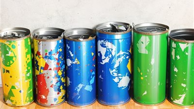 تحويل النفايات إلى ثروة: مشروع إعادة تدوير علب الكانز نحو مستقبل مستدام