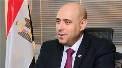 إسلام نصر الله يشارك في قمة 