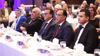 رئيس الوزراء يلتقي بأبرز علماء العالم في مجال زراعة الأعضاء