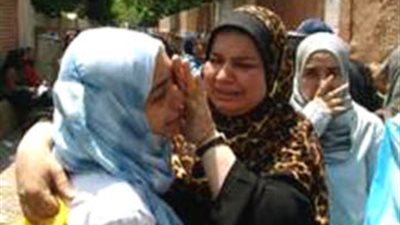  بكاء وصراخ طلاب الثانوية العامة بعد امتحان الفيزياء