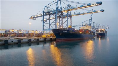 مغادرة 1582 راكبا لموانئ السويس