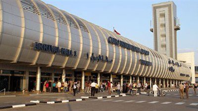 وفدان روسيان يصلان القاهرة بعد تفقد إجراءات الأمن بمطارى 