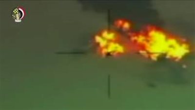 بالفيديو.. لحظة استهداف المهربين بسيوة وتدمير 8 عربات دفع رباعى