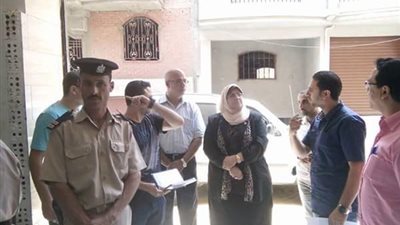 بالصور.. مرور وكيل وزارة الصحة بالمنوفية على المنشأت الغذائية بشبين الكوم