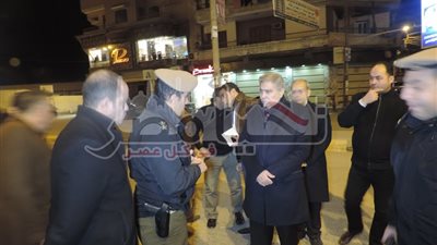 بالصور.. مدير أمن الفيوم يقوم بجولة للوقوف علي الخدمات الأمنية امام الكنائس