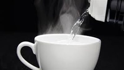 تناول كوب ماء مغلي علي الريق لعلاج 20 مرضا