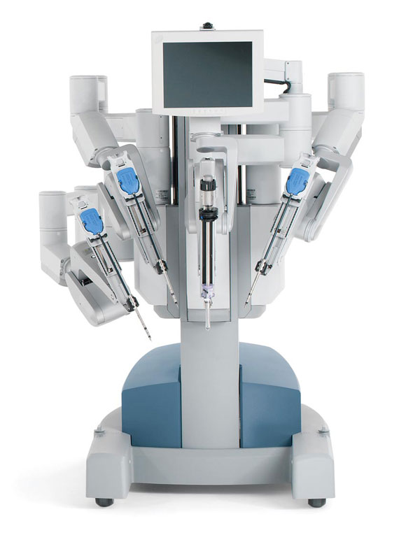 بالفيديو والصور.. "روبوت" يقوم بإجراء عملية جراحية 