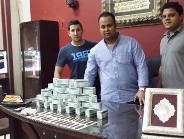 بالصور.. القبض على أصغر تاجر مواد مخدرة بسوهاج