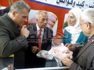 حرحور يفتتح معرض "أهلا رمضان" بشمال سيناء 