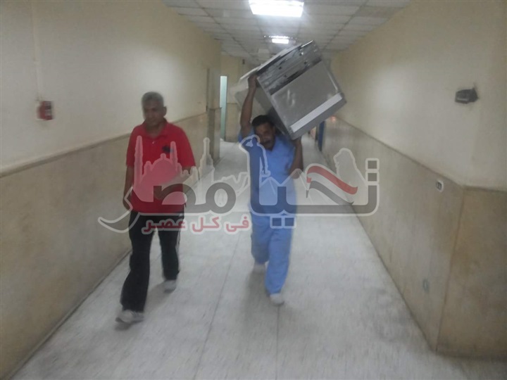 بالصور.. وصول ثلاجة تطعيمات (فيرس بى) للاطفال لمستشفى جامعة قناة السويس بالاسماعيلية