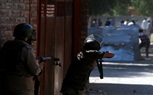 قوات الأمن الهندية تطلق النار على محتجين بكشمير