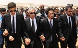 بالصور.. مصر تودّع أحمد زويل بجنازة عسكرية تَقدّمها السيسي