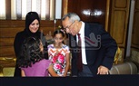 محافظ شمال سيناء ومدير عام الشباب والرياضة يكرم زوجة المرحوم البطل سيد المالكى 