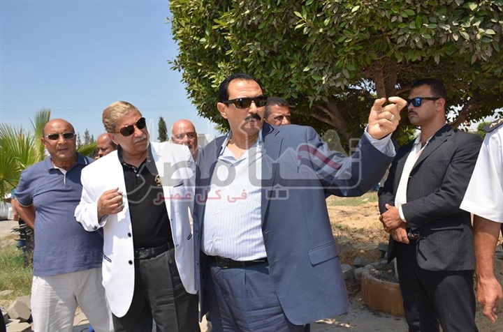 محافظ ومدير أمن الاسماعيلية يتابعان مشروع نفق المشاه أمام جامعة قناة السويس
