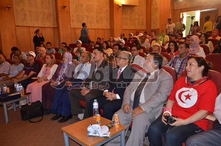 محافظ الاسماعيلية يستقبل وفد الشباب التونسى بمكتبة مصر العامة