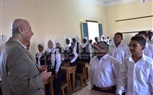 بالصور..محافظ اسوان يتفقد عدد من المدارس للاطمئنان على انتظام الدراسة