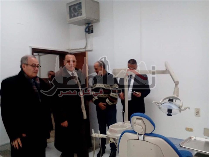 بالصور.. رئيس جامعة قناة السويس يفتتح عيادات الدراسات العليا بكلية طب الاسنان بالجامعة