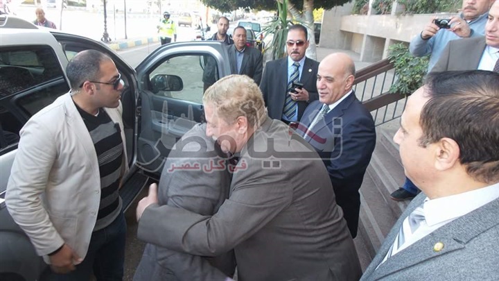 بالصور.. محافظ الاسماعيلية يستقبل وزير الصحة خلال زيارتة لافتتاح مستشفى الاورام