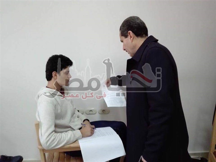بالصور.. نائب رئيس جامعة قناة السويس يتفقد لجان امتحانات الجامعة