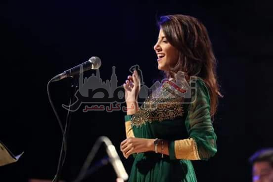 بالصور.. "ياسمين علي" تطرب جمهور البحرين بأغاني الزمن الجميل