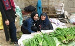 بالصور مجموعه من بنات الحسينية يهنئون أمهات أثناء عملهم بمناسبة عيد الأم
