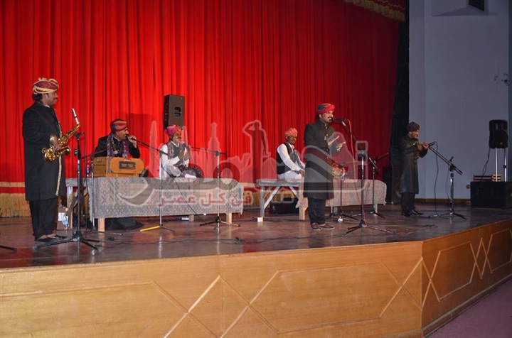 بالصور.. فرقة "كوتلا خان" الهندية تقدم عرض فنى بقصر ثقافة الإسماعيلية