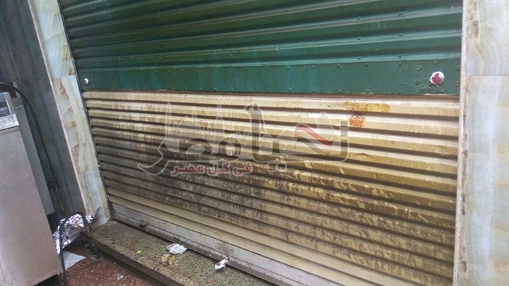 بالصور.. إغلاق محل شهير بالإسماعيلية بعد إصابة عدد من المواطنين نتيجة تناولهم وجبه "شاورما"