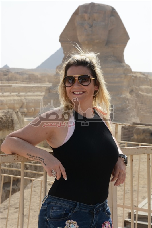 بالصور.. عائلة "رونالدو" في زيارة سياحية للاهرامات والمتحف المصري