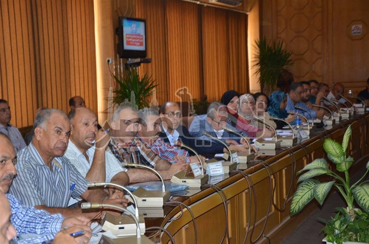 المجلس التنفيذى لمحافظة الإسماعيلية يعقد إجتماعه لتنفيذ قرار رفع الدعم للمقررات التموينية