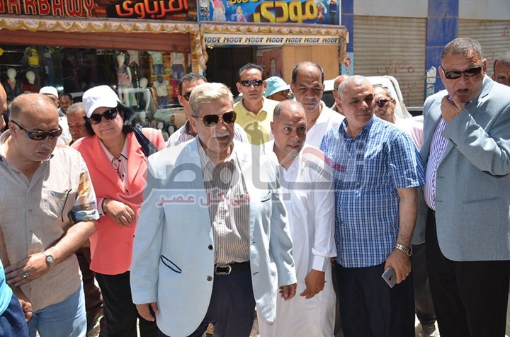 محافظ الإسماعيلية يتفقد أعمال تطوير شارع "سعد زغلول"