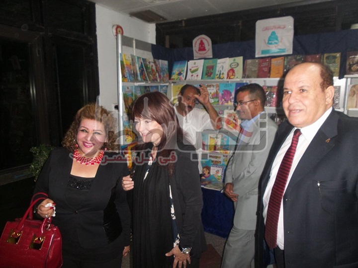 محافظ ومدير أمن الإسماعيلية ونواب البرلمان يفتتحون معرض الكتاب بقصر الثقافة