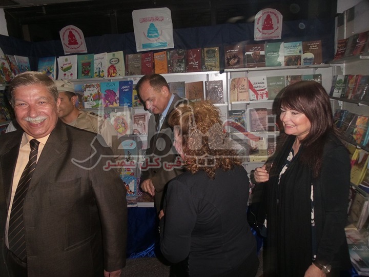 محافظ ومدير أمن الإسماعيلية ونواب البرلمان يفتتحون معرض الكتاب بقصر الثقافة