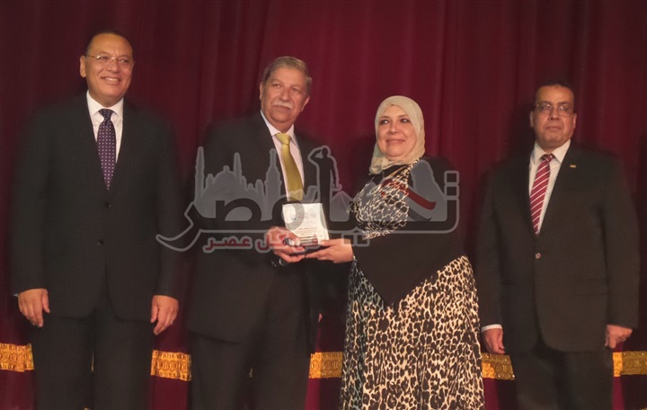 محافظ ومدير أمن الإسماعيلية يشهدان حفل جامعة قناة السويس بمناسبة حصولها على شهادة الجودة "الايزو"