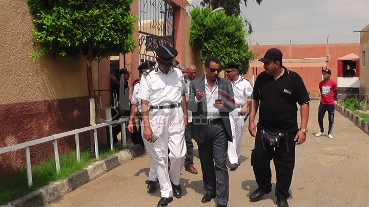 مدير أمن الإسماعيلية يتفقد إدارة قوات الأمن وقسم التعينات