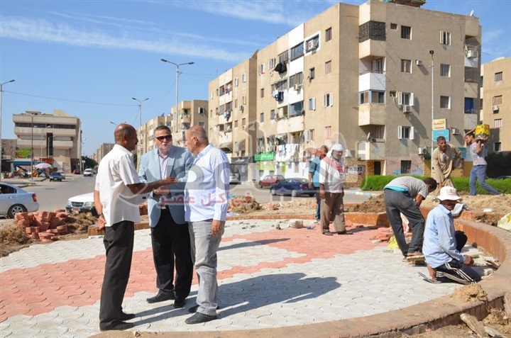 السكرتير المساعد لمحافظة الاسماعيلية يتابع إستكمال أعمال التطوير بميادين حى ثالث