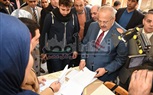 بالصور : رئيس جامعة القاهرة يتفقد سير الجولة الأولي لإنتخابات الطلاب