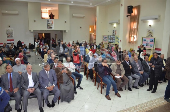 تحت عنوان "الاعلام وأمانة الكلمة" نقيب الصحفيين يشهد ندوة مركز النيل للاعلام بالإسماعيلية