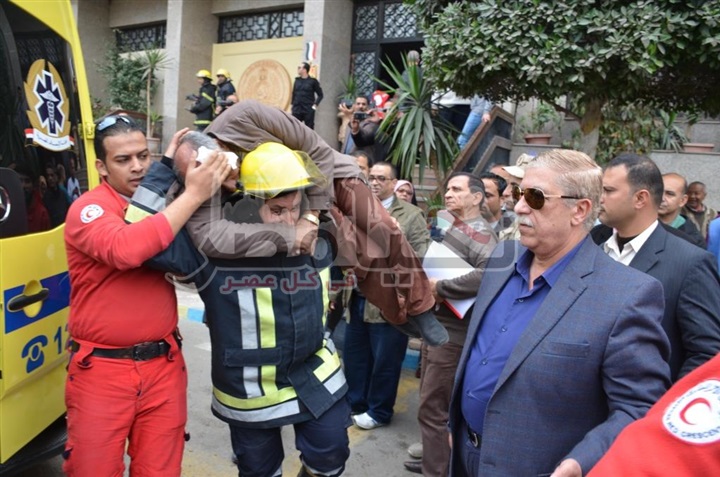 محافظ الإسماعيلية يشهد سيناريو لإدارة أزمة  واخلاء مبنى الديوان العام من الموظفين