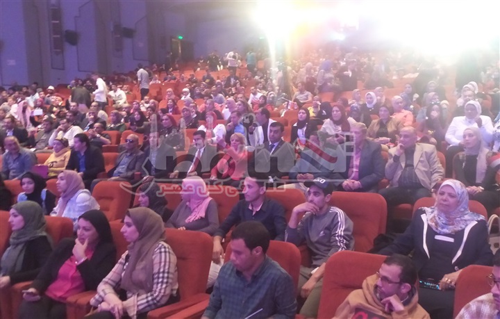بالفيديو والصور.. شباب الإسماعيلية يعقد مؤتمر جماهيرى لدعم الرئيس السيسى بعنوان "أنزل .. شارك"