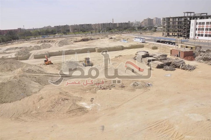 بالصور.. رئيس جامعة قناة السويس يشهد بدأ حفر منشآت الجديدة بالجامعة
