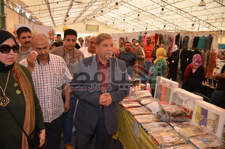 محافظ الإسماعيلية يتابع انتظام العمل بمعرض "أهلا رمضان"