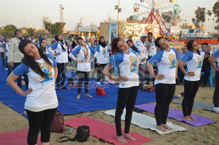 محافظ الإسماعيلية والقائم بأعمال سفير الهند يشهدان الاحتفال باليوم العالمي الرابع لليوجا