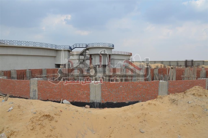 محافظ الإسماعيلية يتفقد أعمال المرحلة الأولى لمشروع  محطة مياه الشرب بمدينة المستقبل السكنية