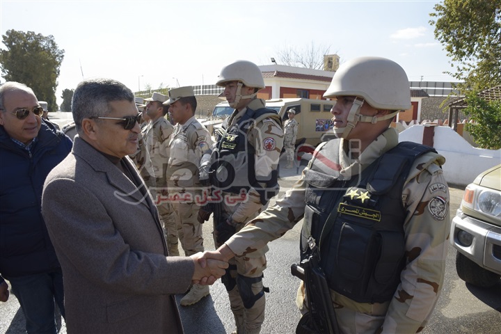 رئيس هيئة قناة السويس يلتقي مدير أمن الإسماعيلية ويتفقد قوات تأمين المجرى الملاحي
