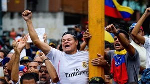 رئيس فنزويلا يهدد