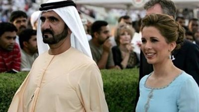 بالفيديو.. قبلة حاكم دبي لزوجته