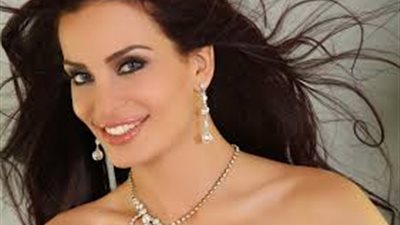 دومينك حوراني تنتظر عرض مسلسلها الجديد 