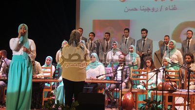 بالفيديو والصور.. أوركسترا كورال جامعة قناة السويس يحي حفل الجامعة بمناسبة ذكرى إنتصارات أكتوبر